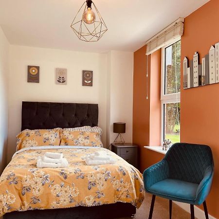 Cheerful 2-Bed Townhouse In Wakefield With Parking Vila Exterior foto