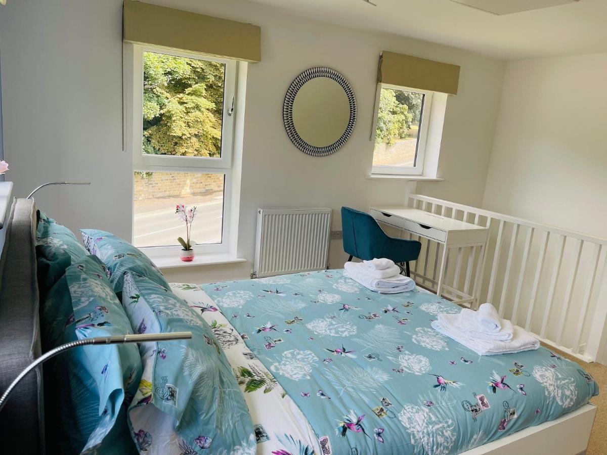 Cheerful 2-Bed Townhouse In Wakefield With Parking Vila Exterior foto