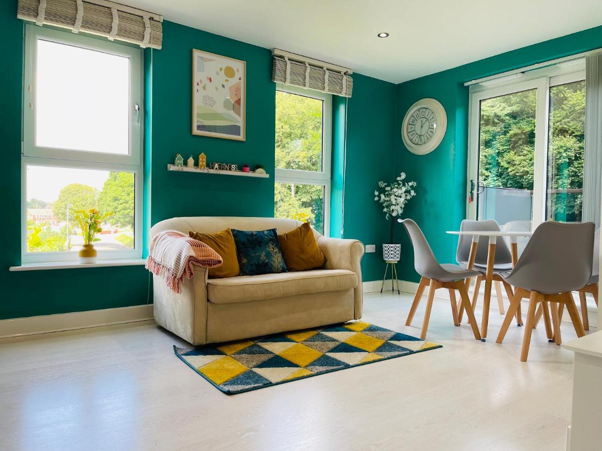 Cheerful 2-Bed Townhouse In Wakefield With Parking Vila Exterior foto