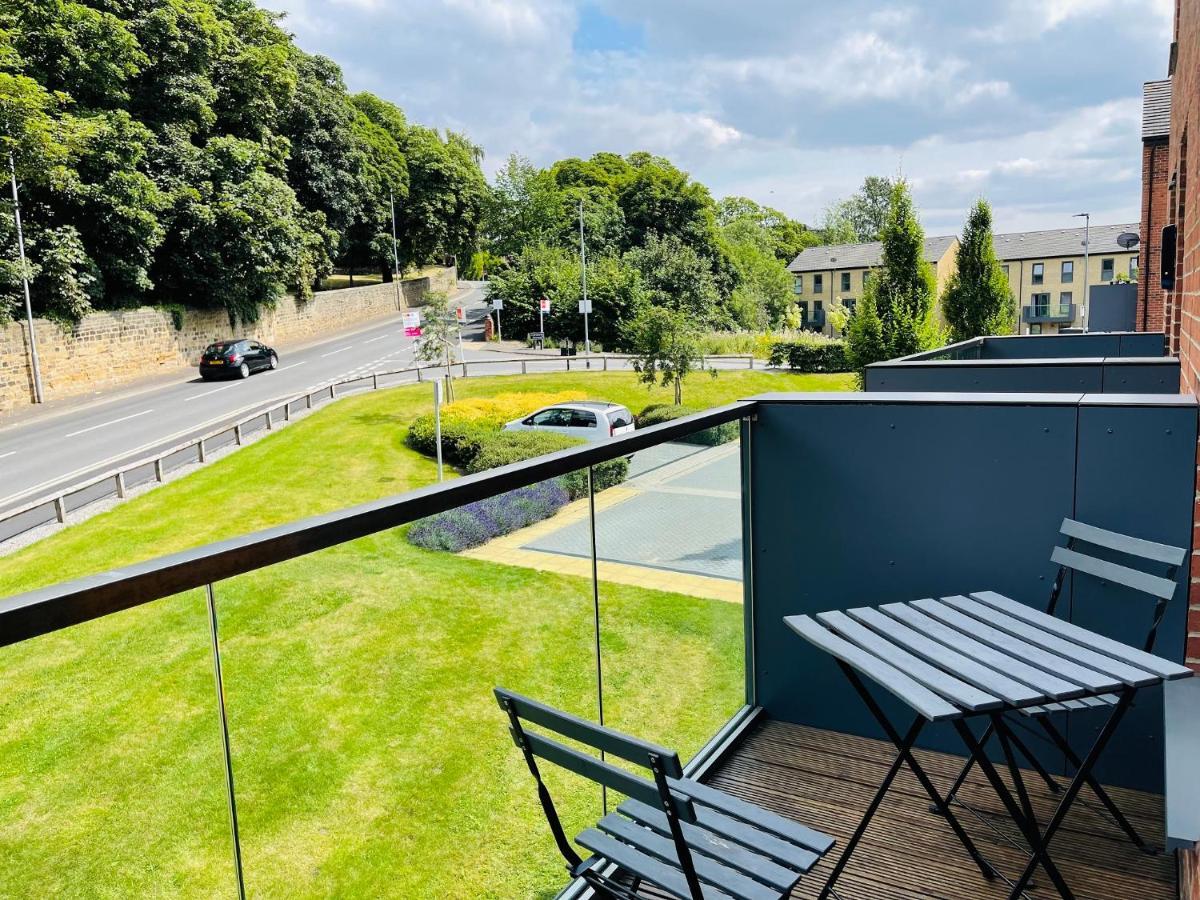Cheerful 2-Bed Townhouse In Wakefield With Parking Vila Exterior foto